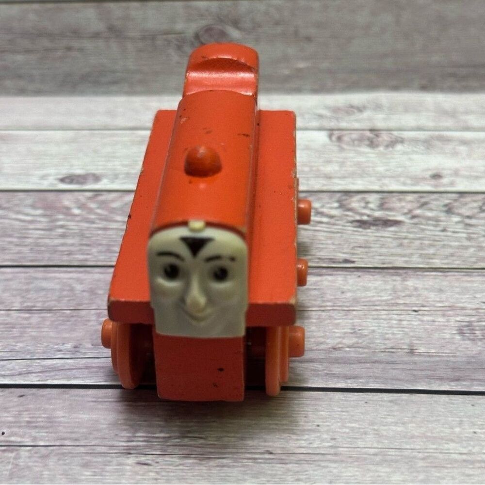 Thomas & Friends Railway Wooden TERENCE Vintage 1996 Train - Picture 6 of 8